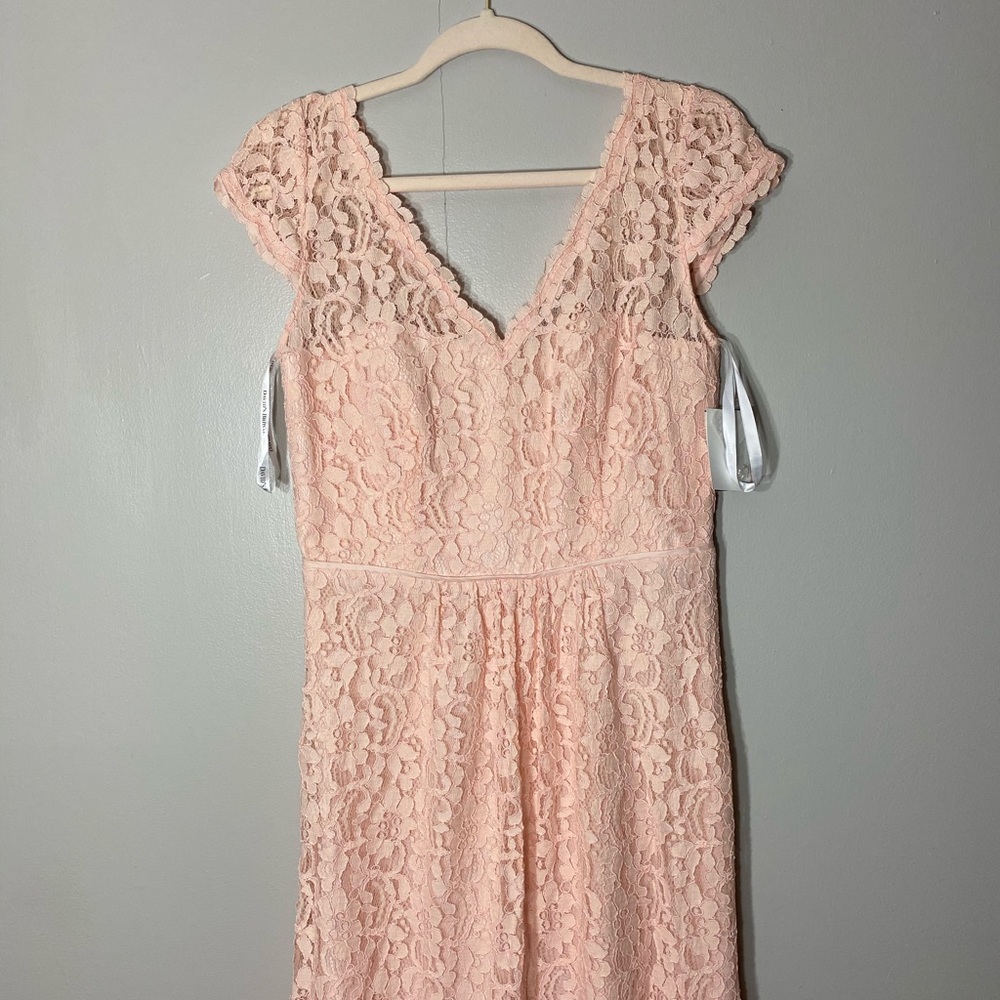 David’s Bridal Dress. Beautiful lace evening gown. Party. Wedding guest.…